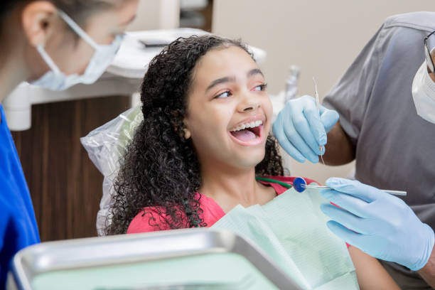 Best Chipped Tooth Repair Near Me  in Lauderdale Lakes, WI